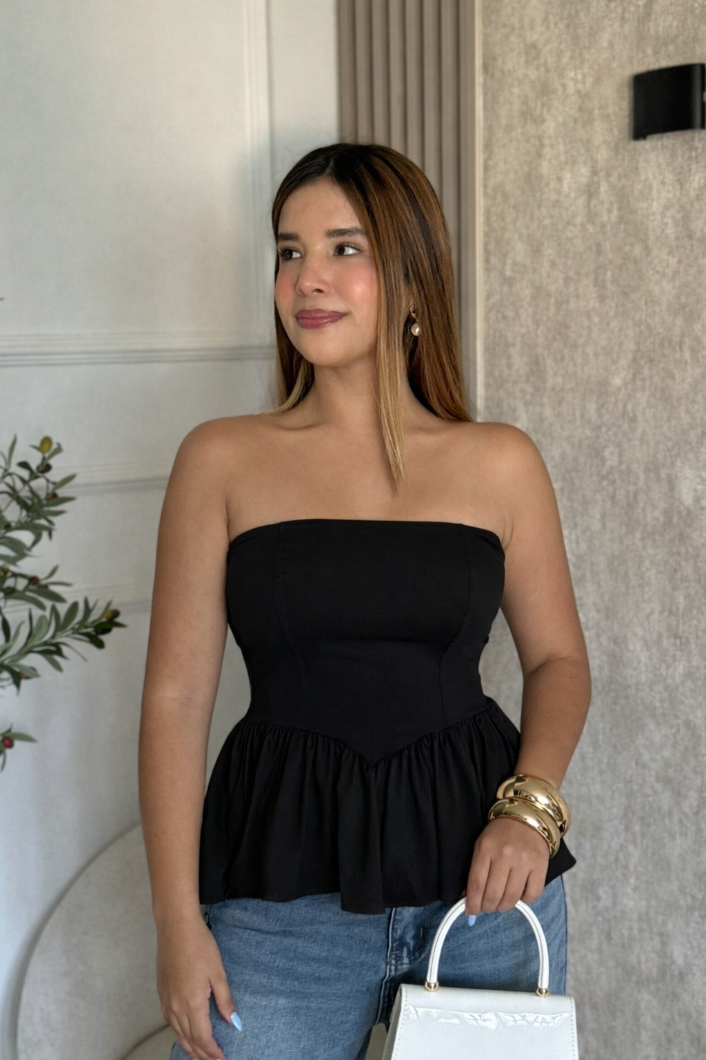 Top Alana